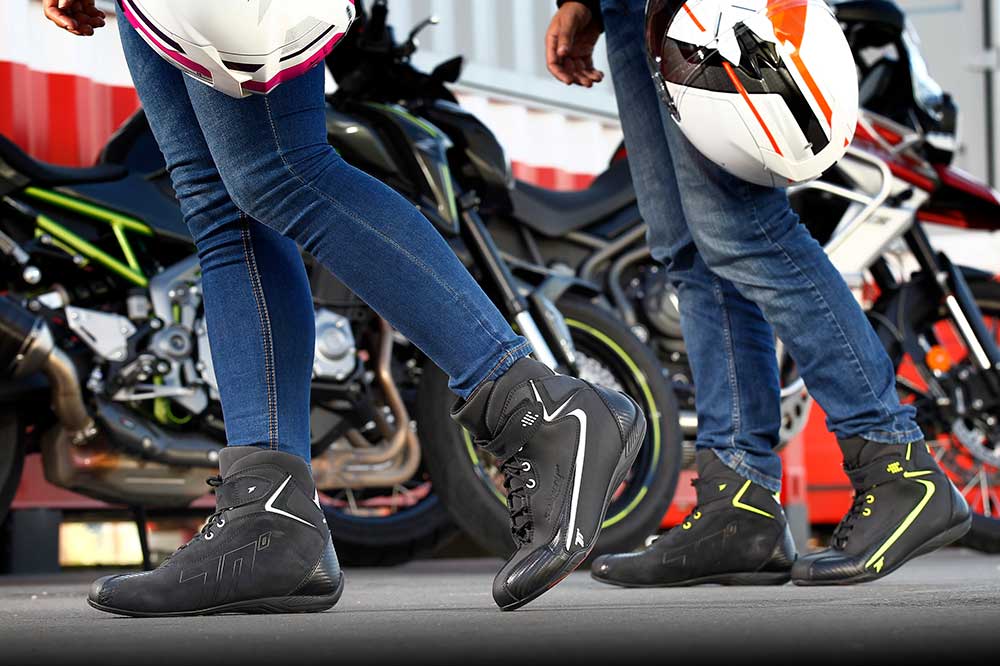 Consejos para limpiar tus botas de moto