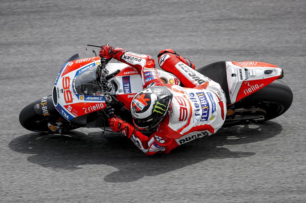 Jorge Lorenzo evoluciona positivamente sobre su Ducati