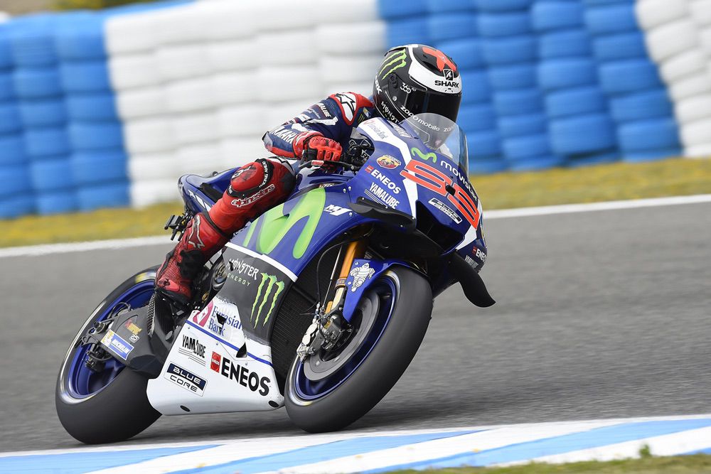 Jorge Lorenzo no pudo con Valentino Rossi en el GP de Jerez