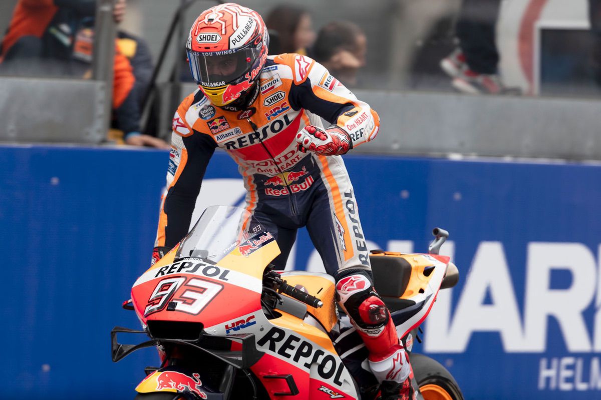 Marc Márquez cruza la línea de meta del GP de Francia