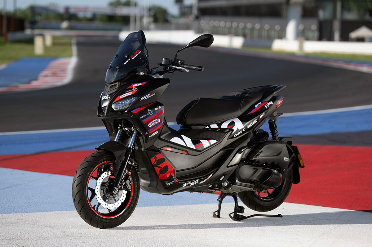 Aprilia SR GT Replica 2025, el scooter inspirado en las RS-GP de MotoGP