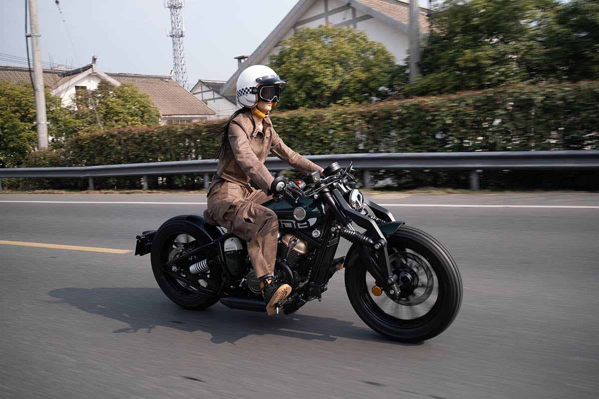 Benda Napoleon Bob 250: estilo bobber en una V-Twin accesible para A2
