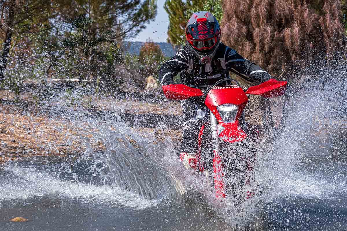 Prueba GASGAS EC 350F 2025: Â¡Easy Enduro!