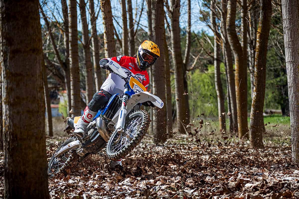 Husqvarna TE 250 Heritage 2025: Estilo y tecnología