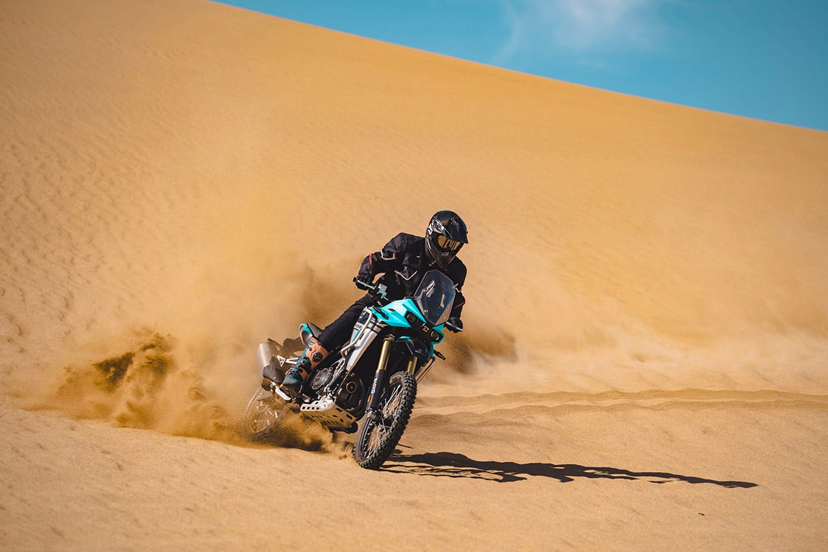Kove 800X Rally: la trail mÃ¡s campera con 176 kg y 94 CV por 10.699 euros