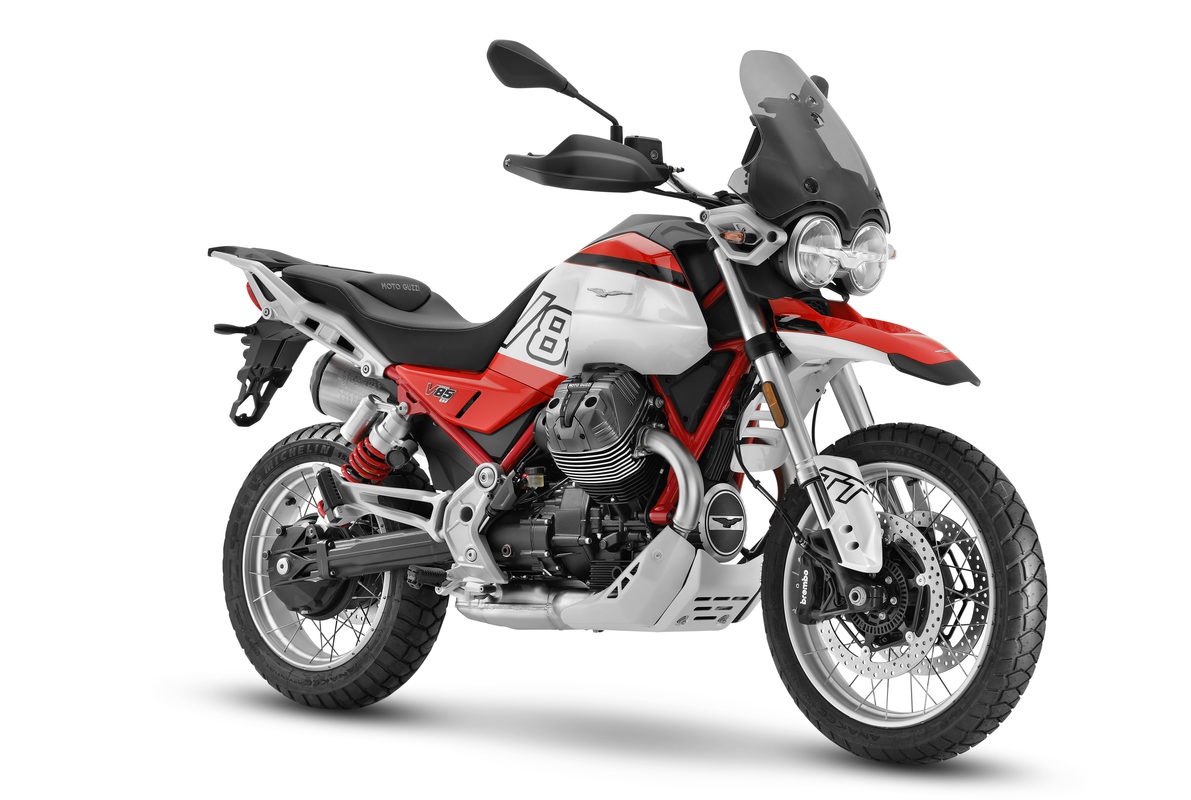 Moto Guzzi V85 2024: nuevo motor, versión Strada y Travel