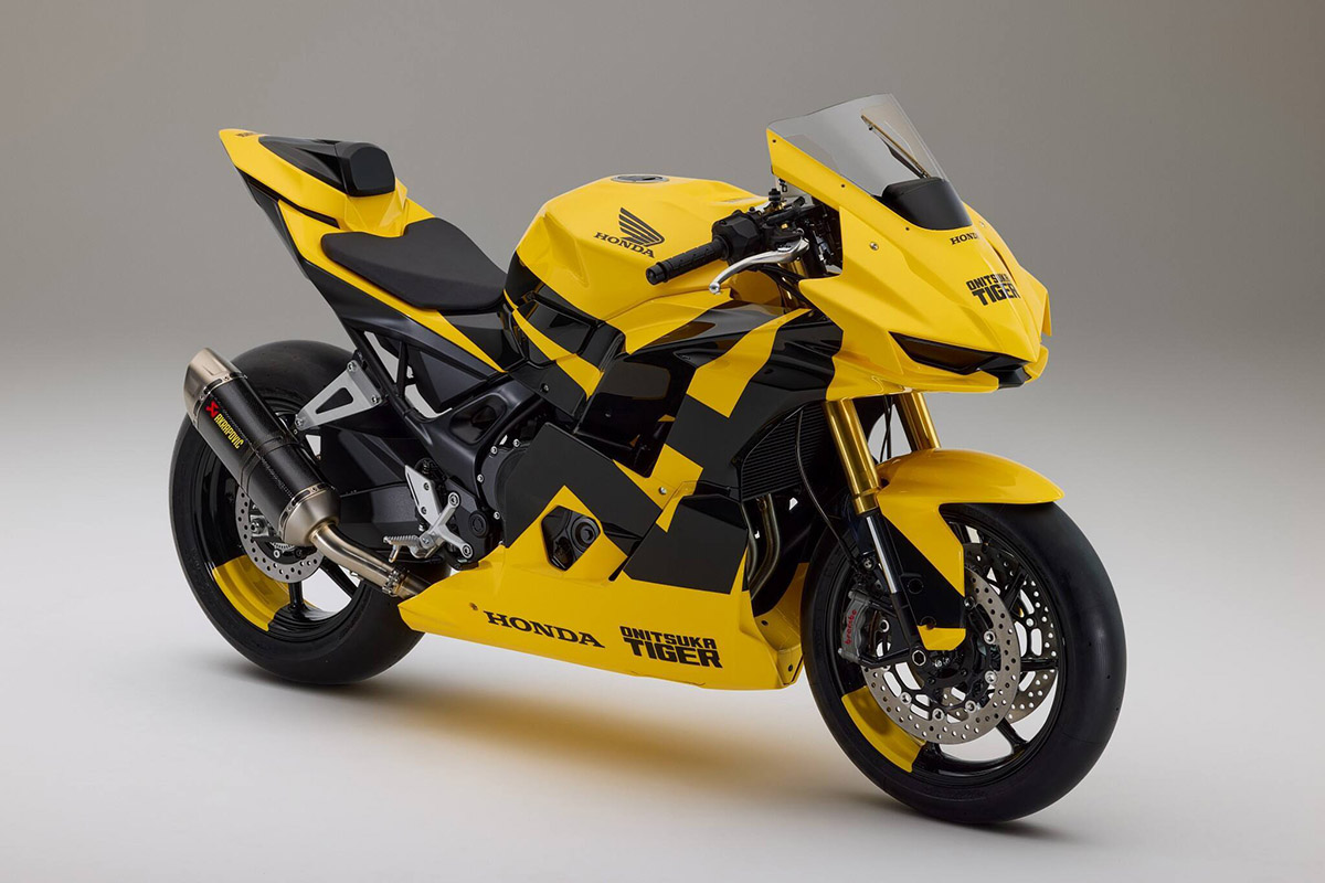 Honda llega a la pasarela de Milán... ¿con una CBR 750 de base Hornet?