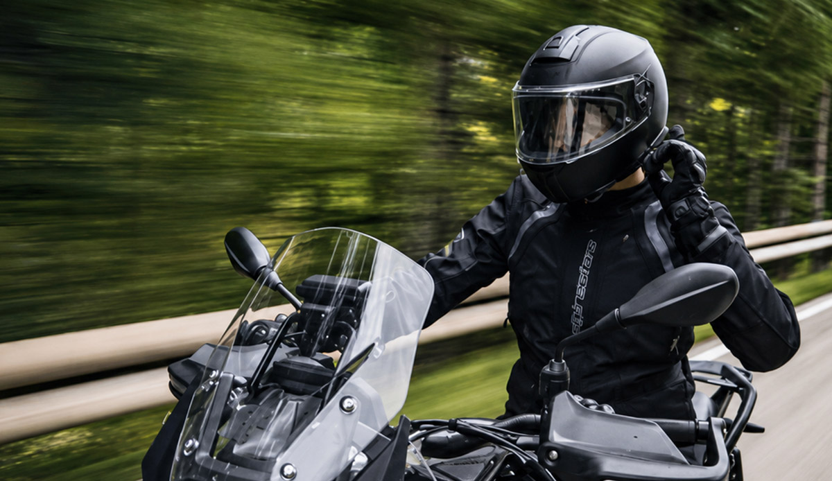 Cardo y Schuberth presentan el SC EDGE ANC