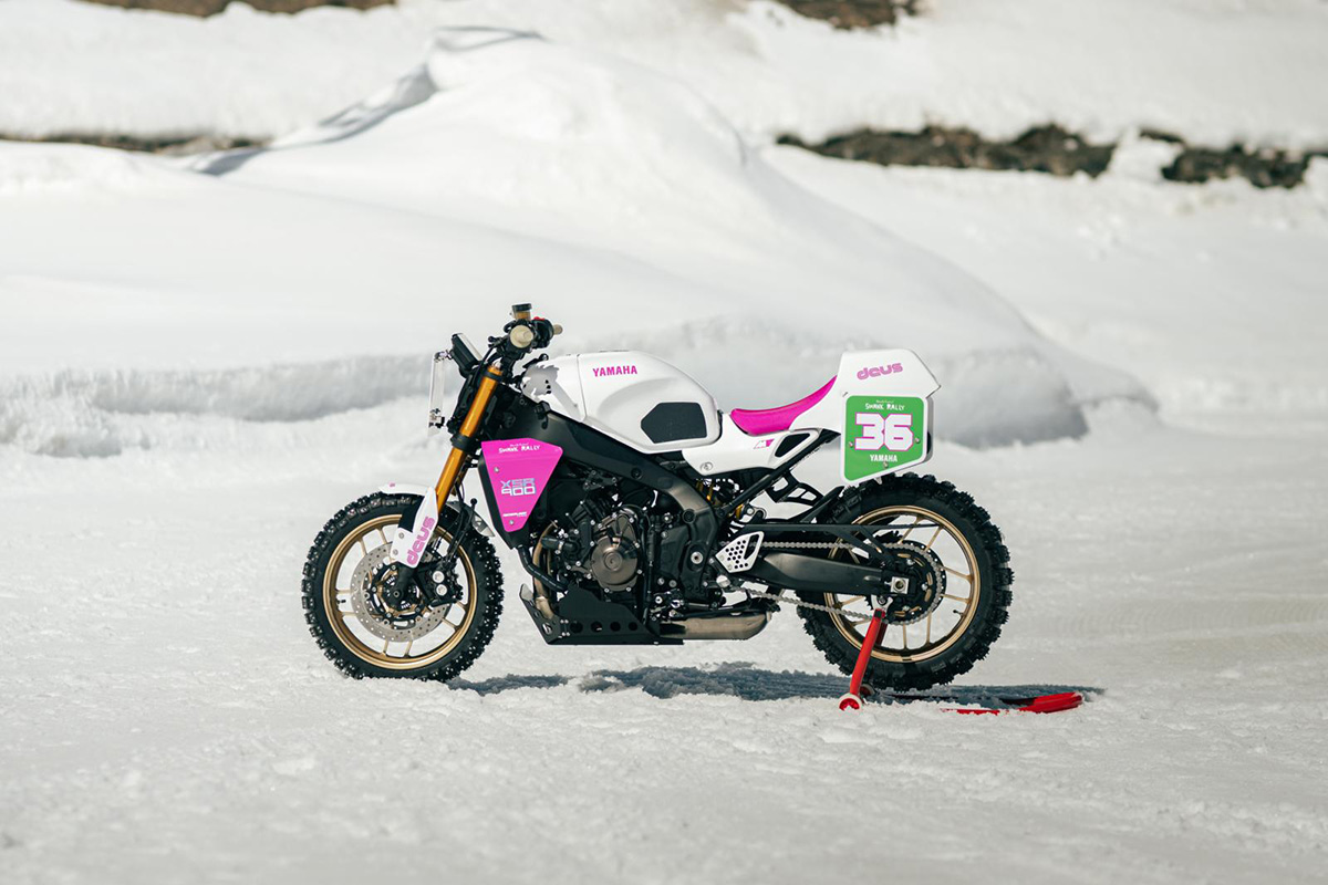 Yamaha y Deus Ex Machina sobre hielo: para sobrevivir a la ola de calor