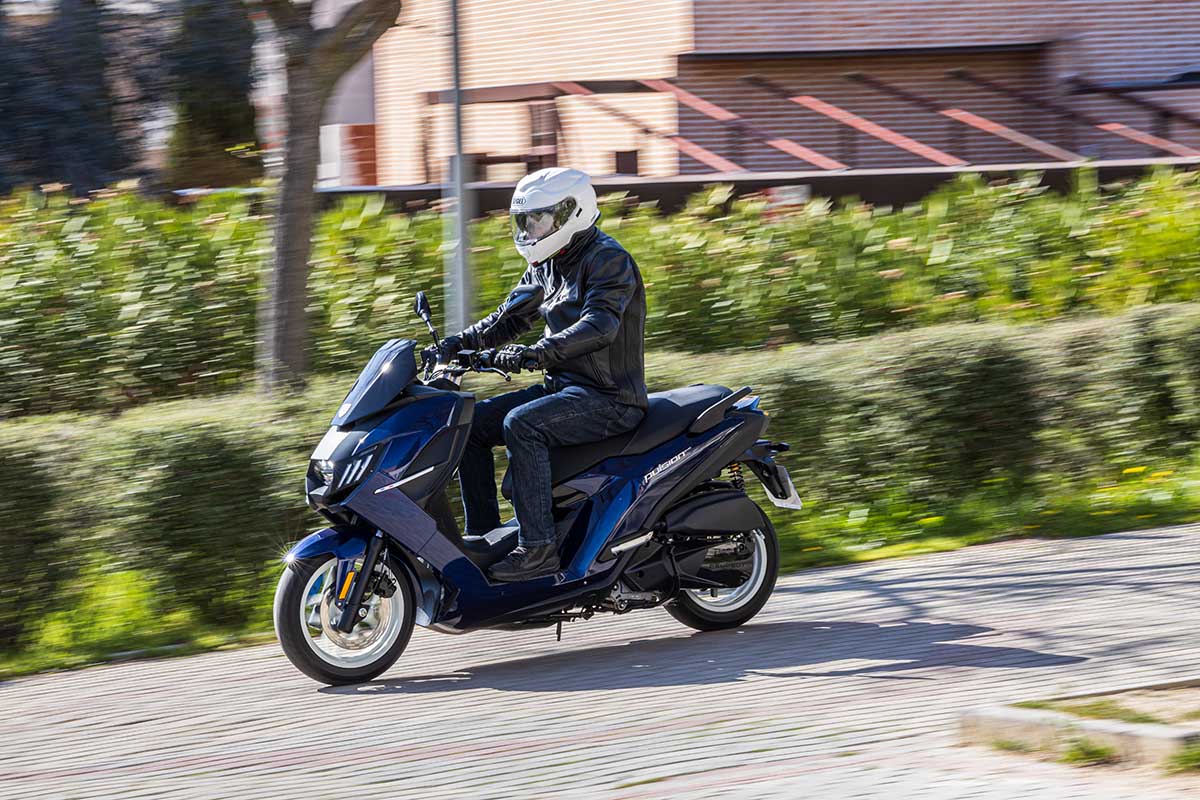 Probamos el Peugeot Pulsion 125 Evo: el regreso al GT compacto