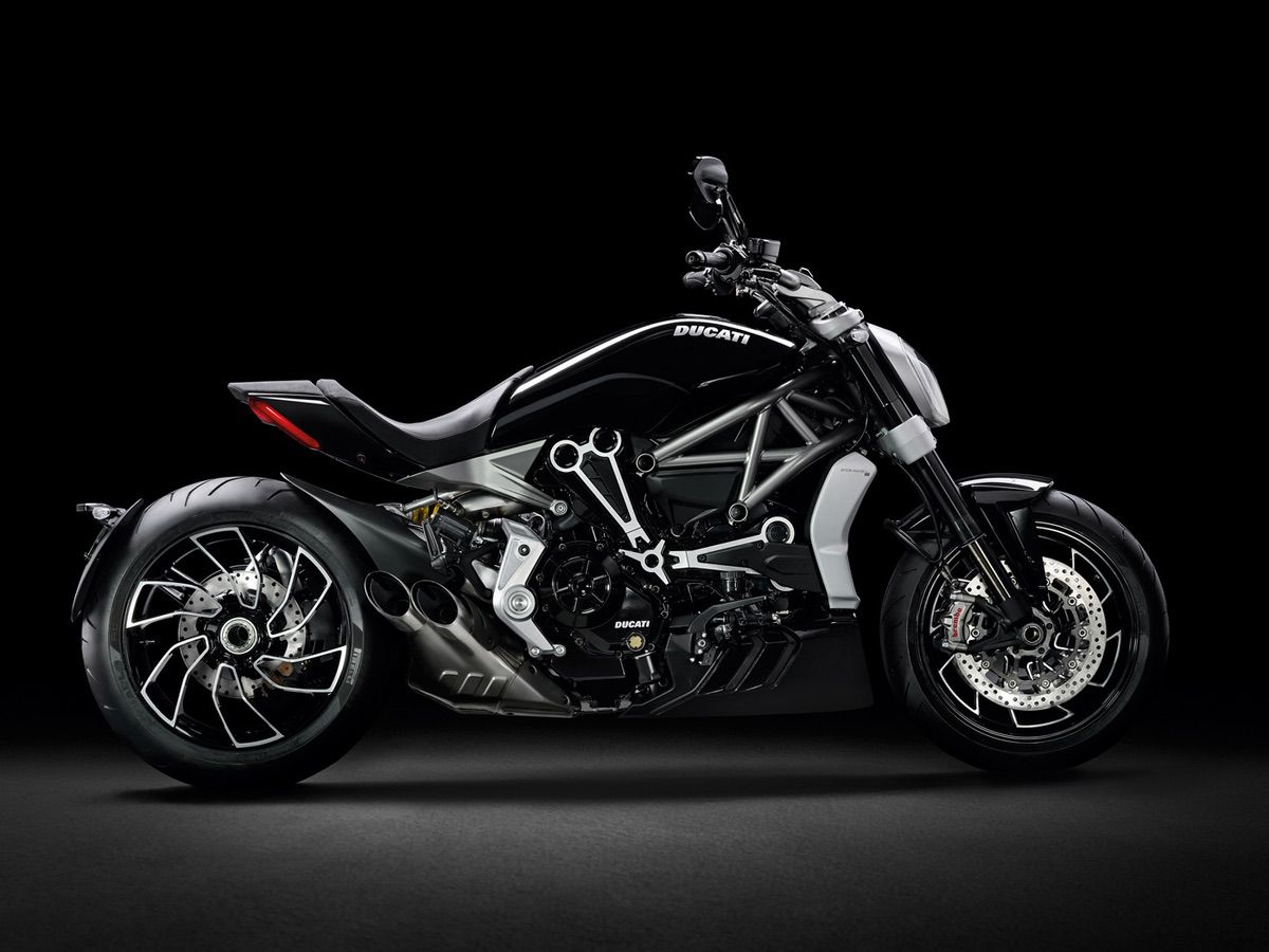Ducati Diavel Black