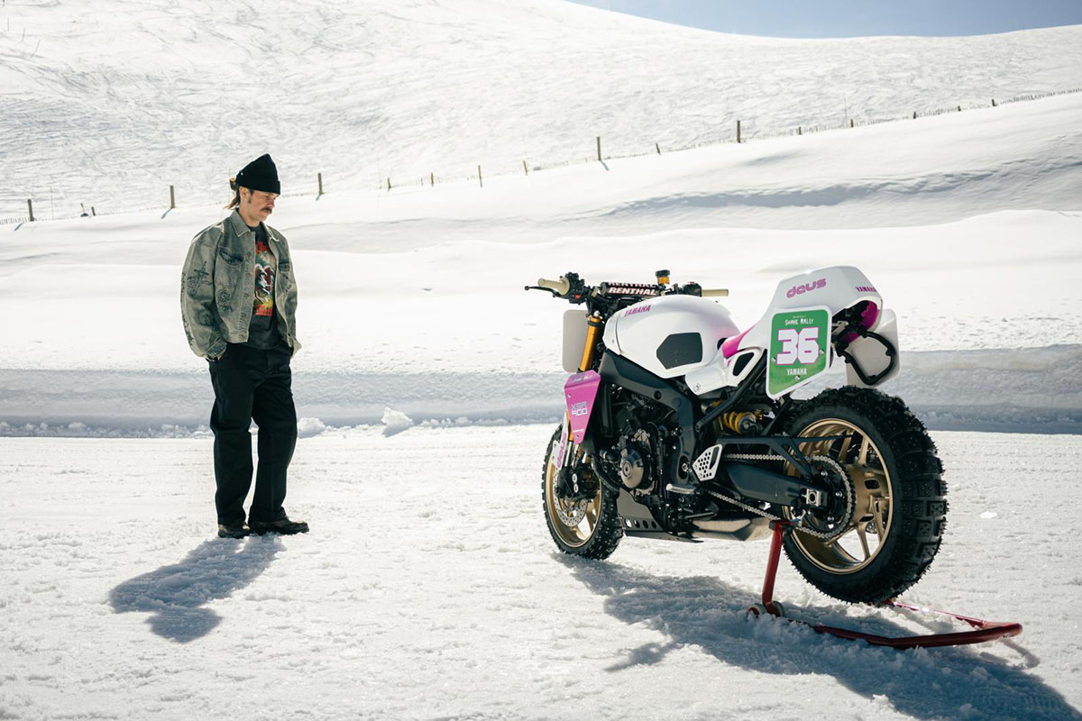 Yamaha y Deus Ex Machina sobre hielo: imágenes para sobrevivir a la ola de calor