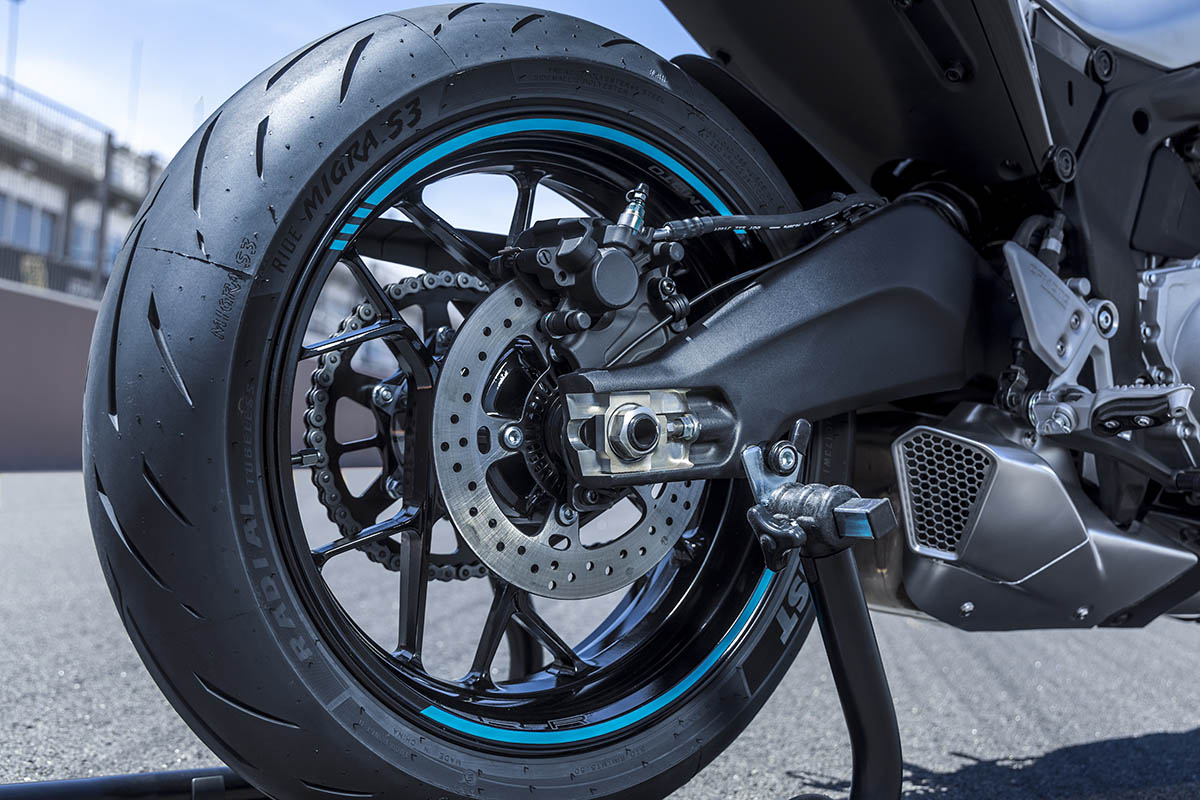 CFMOTO 675SR-R
