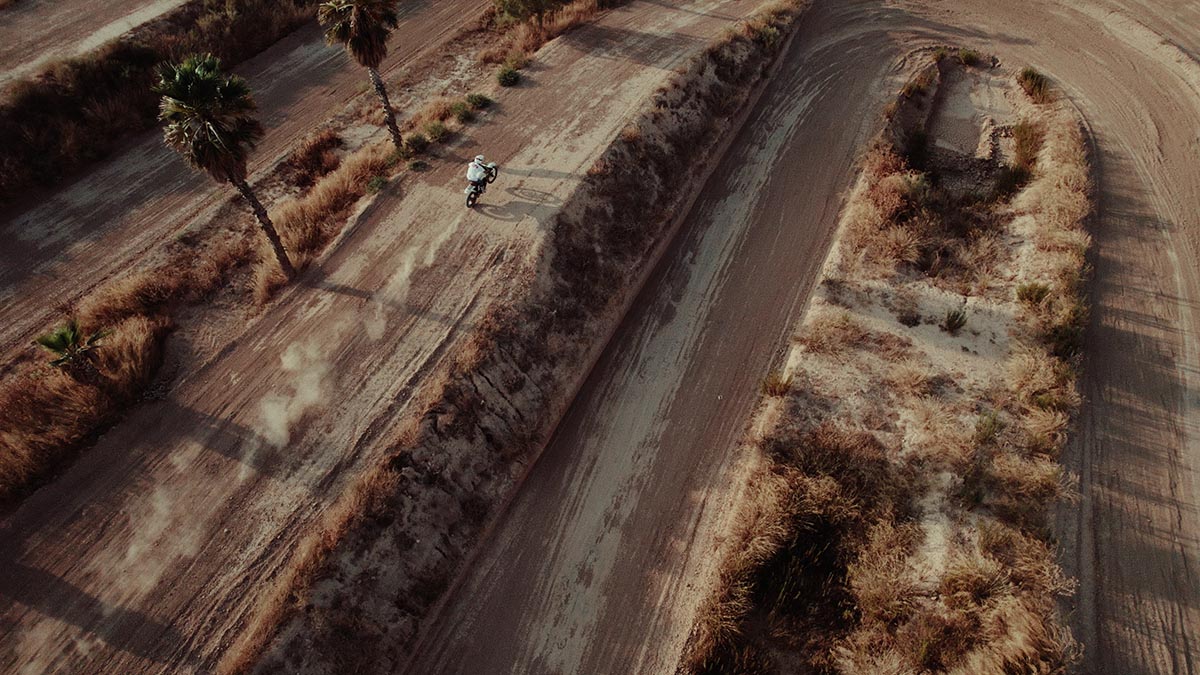Tamarit Motorcycles crea Miura, una Scrambler 400 XC llevada al extremo