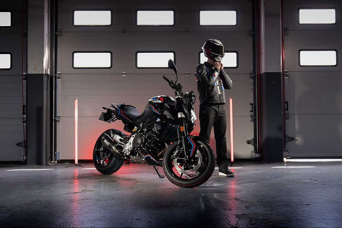 BMW F 900 R y F 900 XR Sport Edition: exclusivo look M