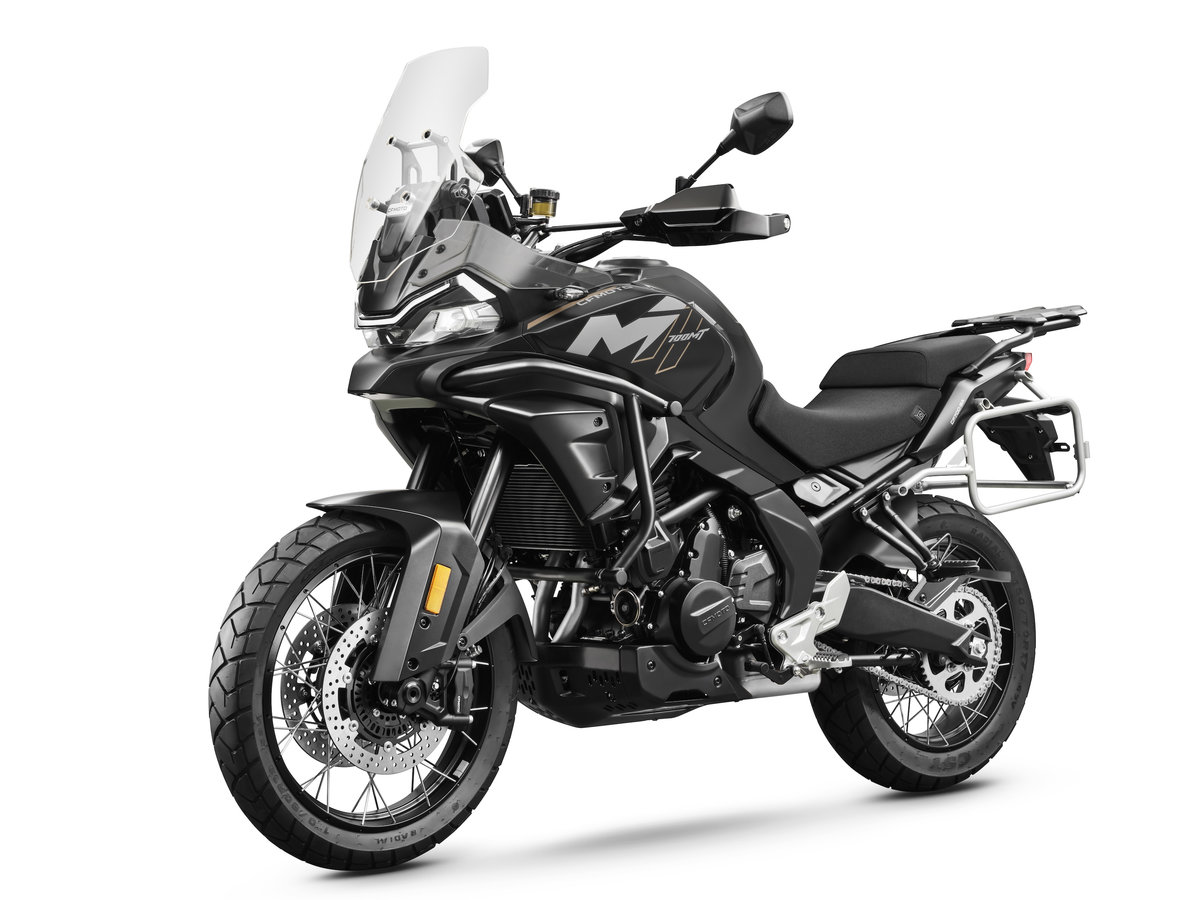 CFMoto 700MT: nueva trail para el A2 por 6195 euros