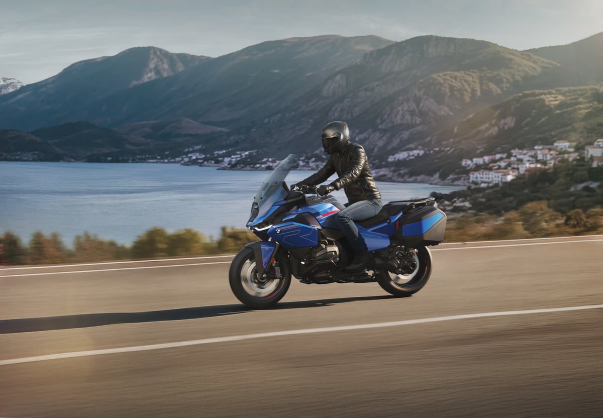 Prueba BMW R1300RT 2025: luces y sombras