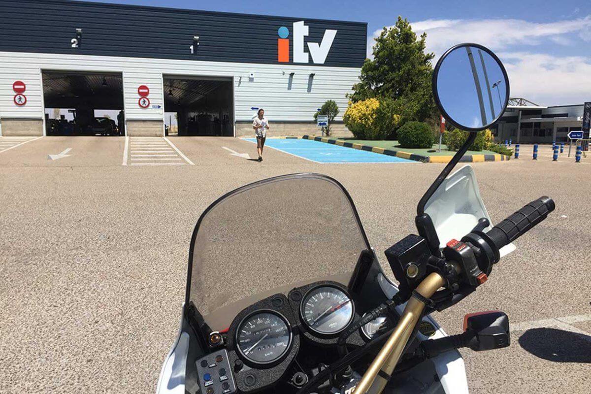 A partir de abril 2024: ¡ITV para los motoristas franceses!
