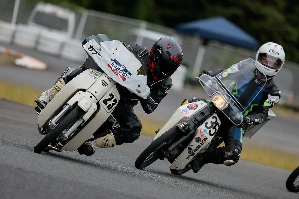 King of the Baggers en Japón ¡con Honda Cub 125!