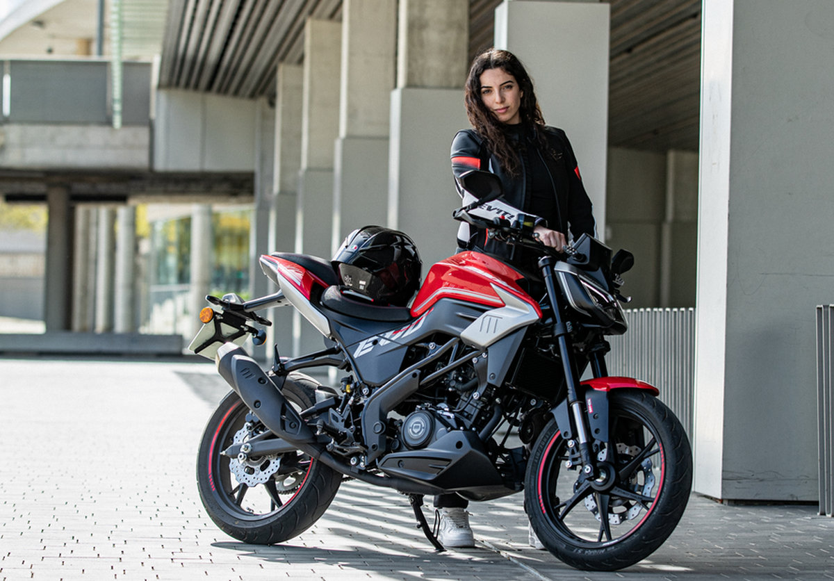 Las 5 claves de la Macbor Shifter 125 EVO: la naked sin carnet definitiva