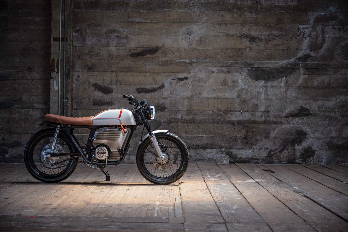 Omega EV200: una moto eléctrica bonita y con estilo