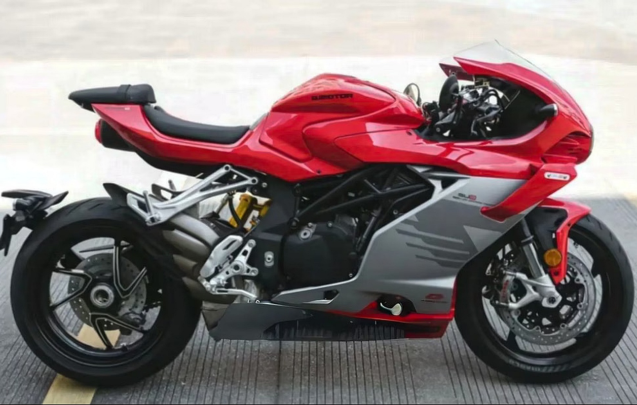 La copia china de la MV Agusta Superveloce: QJMotor SRK 921 SV
