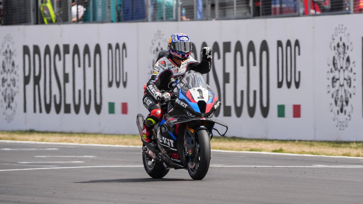 Mundial de SBK Donington: Toprak, triplete y liderato
