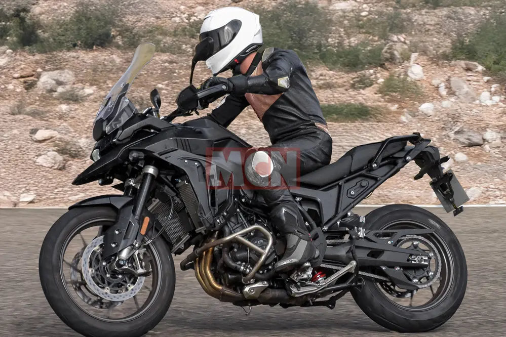 ¡Pillada la futura Triumph Tiger 950!