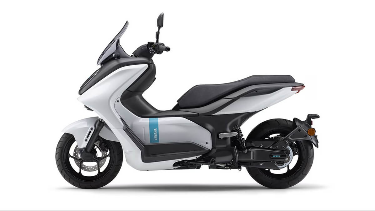 Scooter Yamaha E01 eléctrico: a la venta en 2024