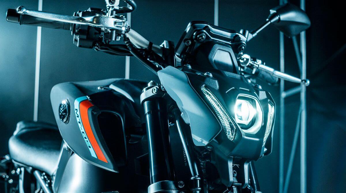 Prueba Yamaha MT-09 2022: Hypernaked para el A2