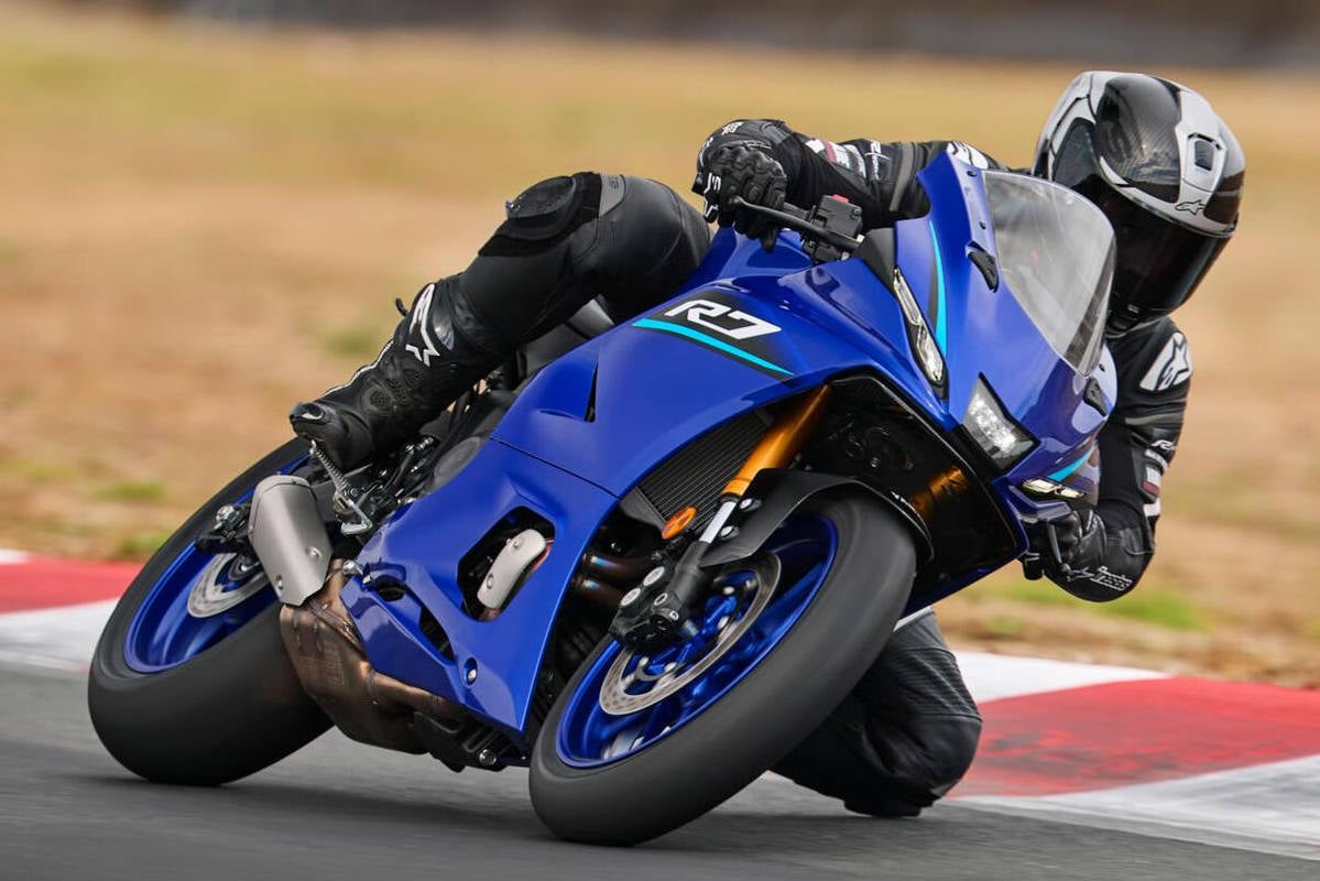 Nueva Yamaha R7 2026: se pone al dÃ­a con mejor electrÃ³nica