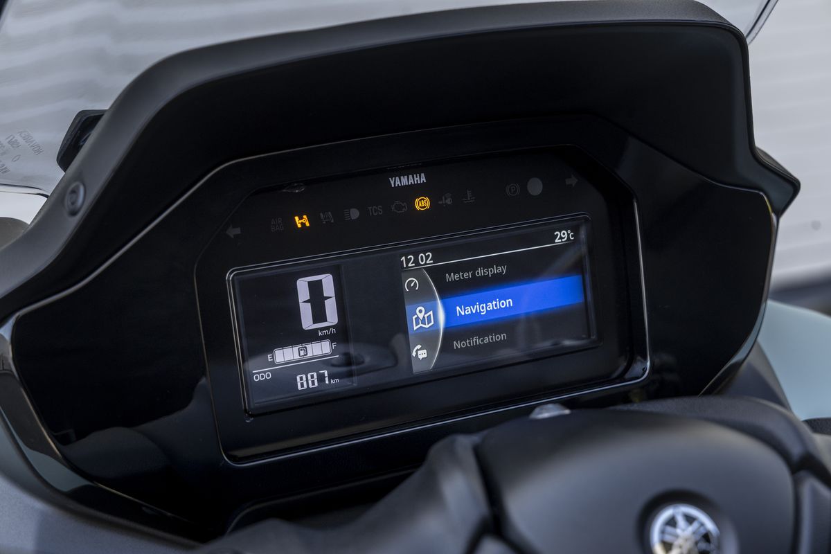 Probamos el Yamaha Tricity 300 2026... ¡con airbag! Probamos el Yamaha Tricity 300 2026... ¡con airbag!