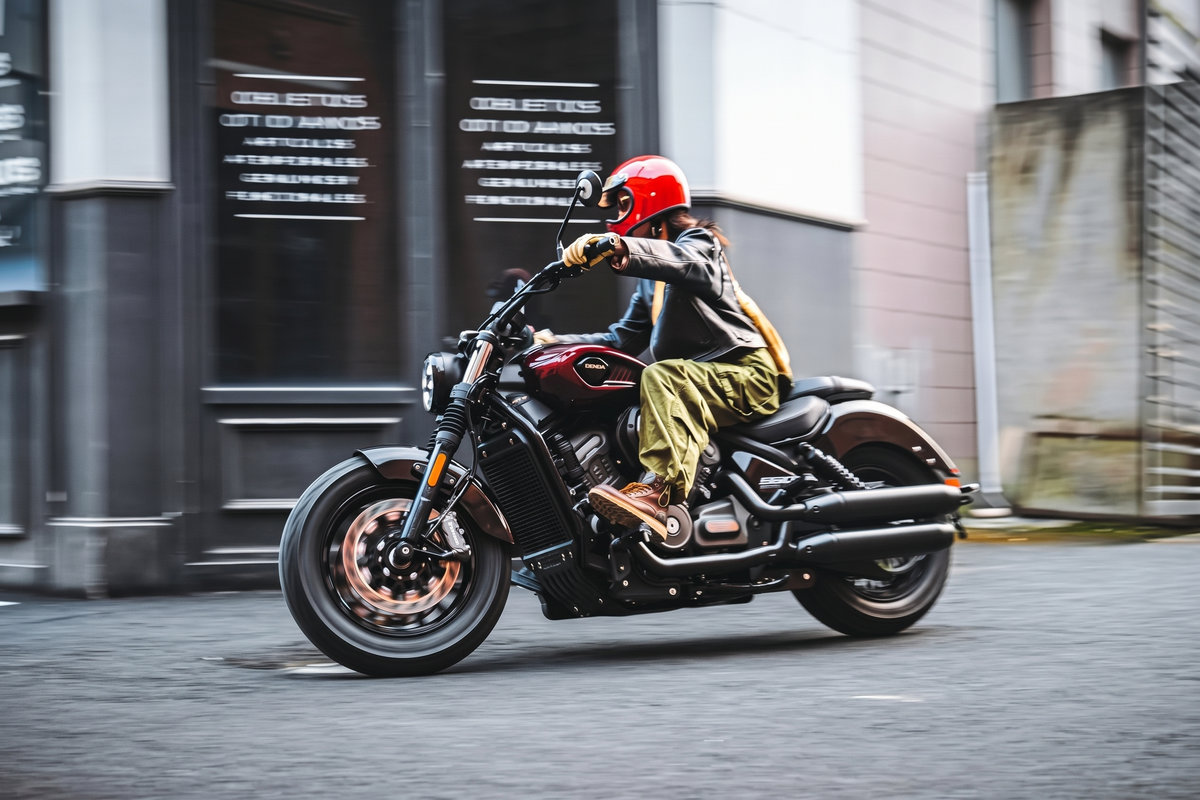Benda Dark Flag 950: custom china con motor V4 y 110 CV Benda Dark Flag 950: custom china con motor V4 y 110 CV