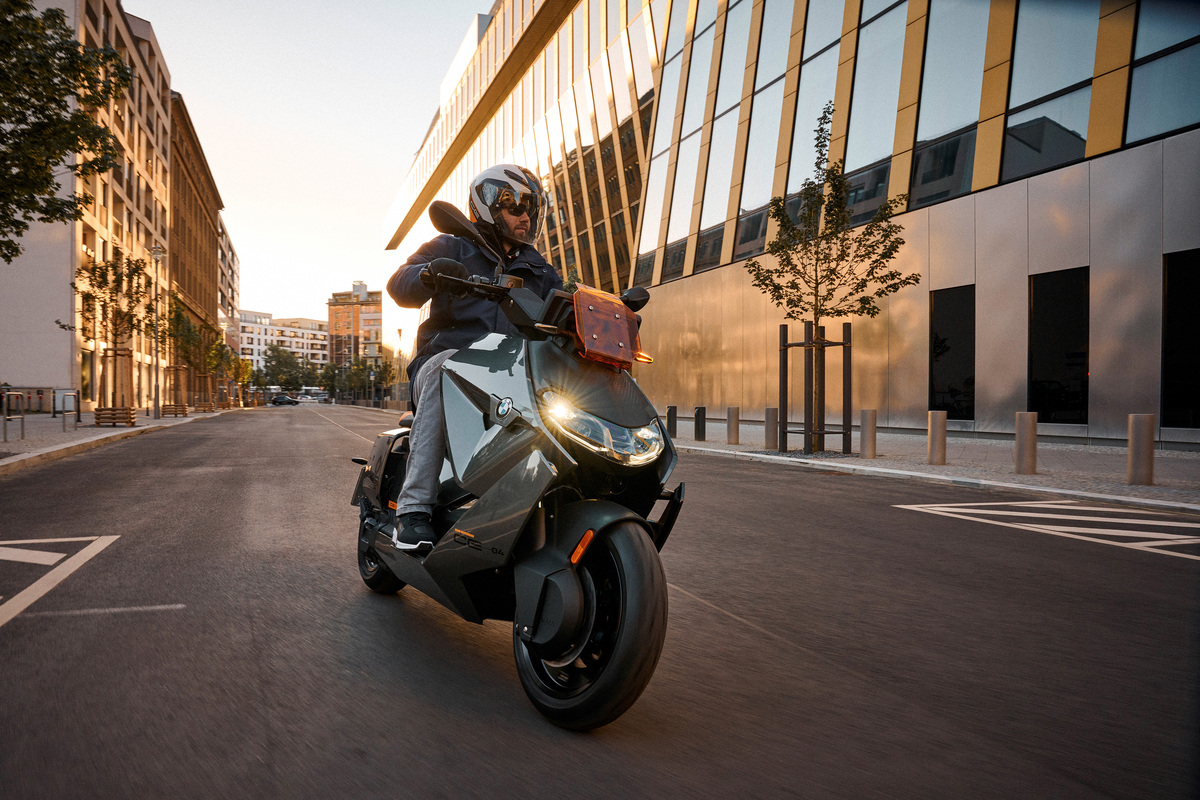 BMW solo hará scooter y motos eléctricas para la ciudad