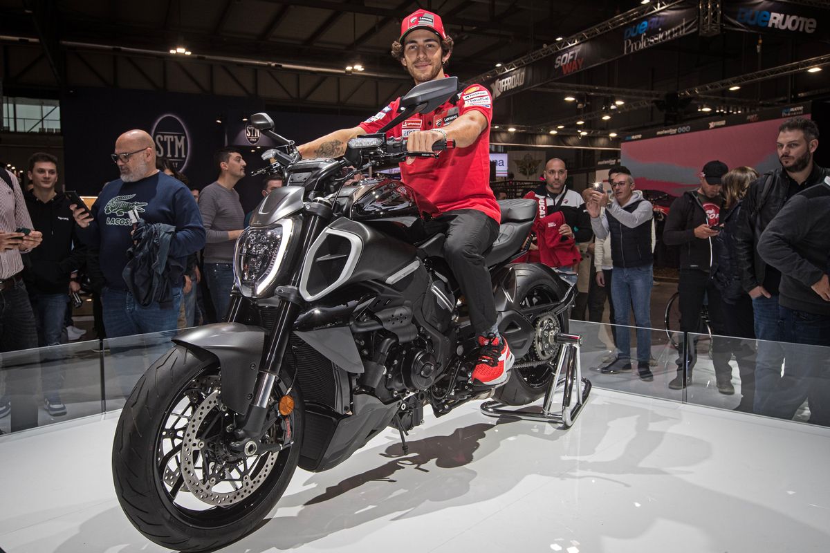 Ducati Diavel V4: La moto más bonita del EICMA 2022