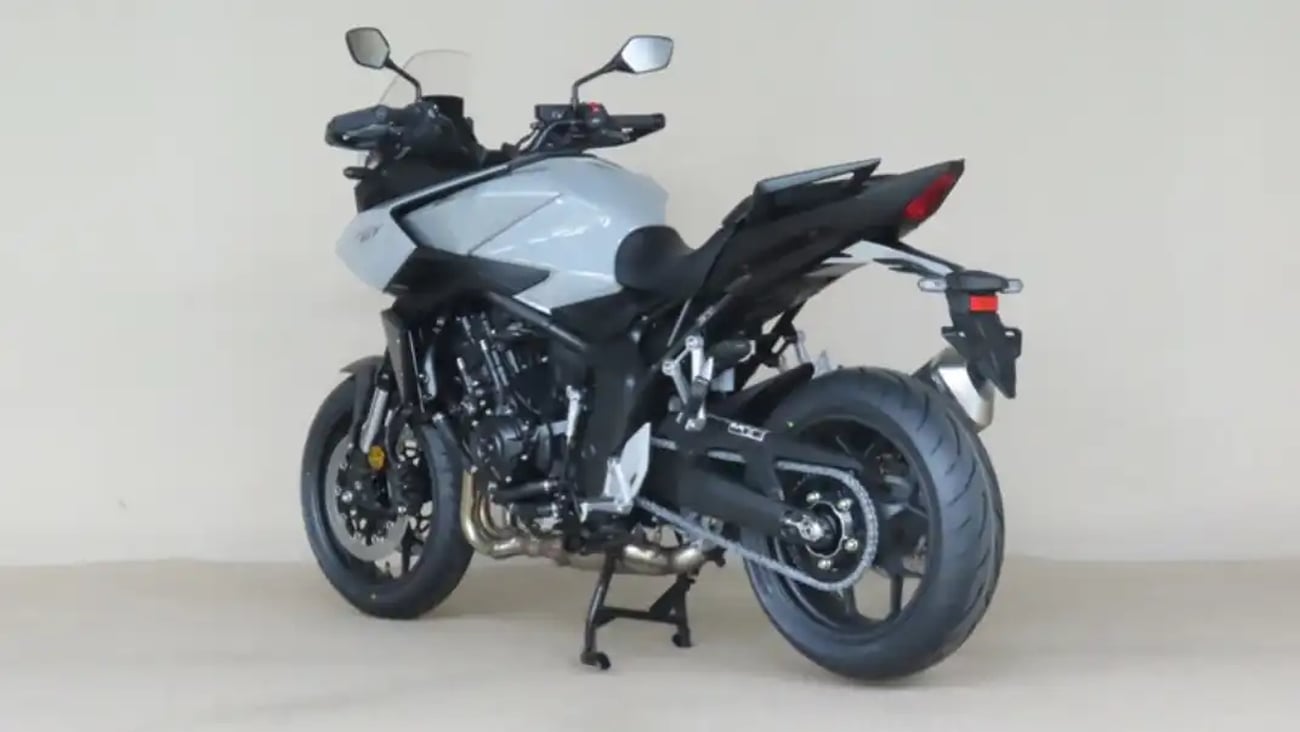 ¿Otra hija de la Honda Hornet 1000? CB1000 GT, nueva crossover por 14.000 euros