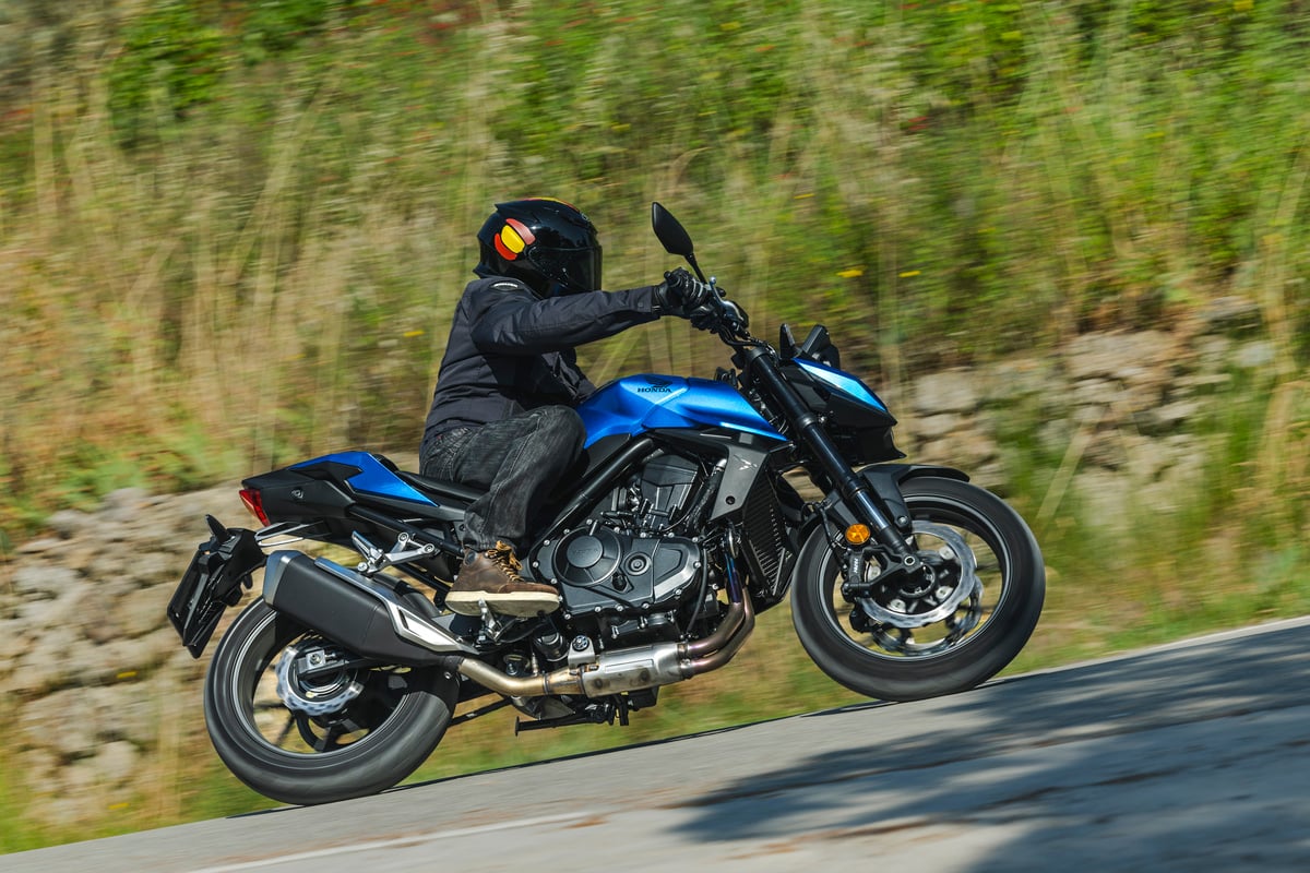 Probamos la Honda CB750 Hornet 2025: ¡evolución constante! Probamos la Honda CB750 Hornet 2025: ¡evolución constante!