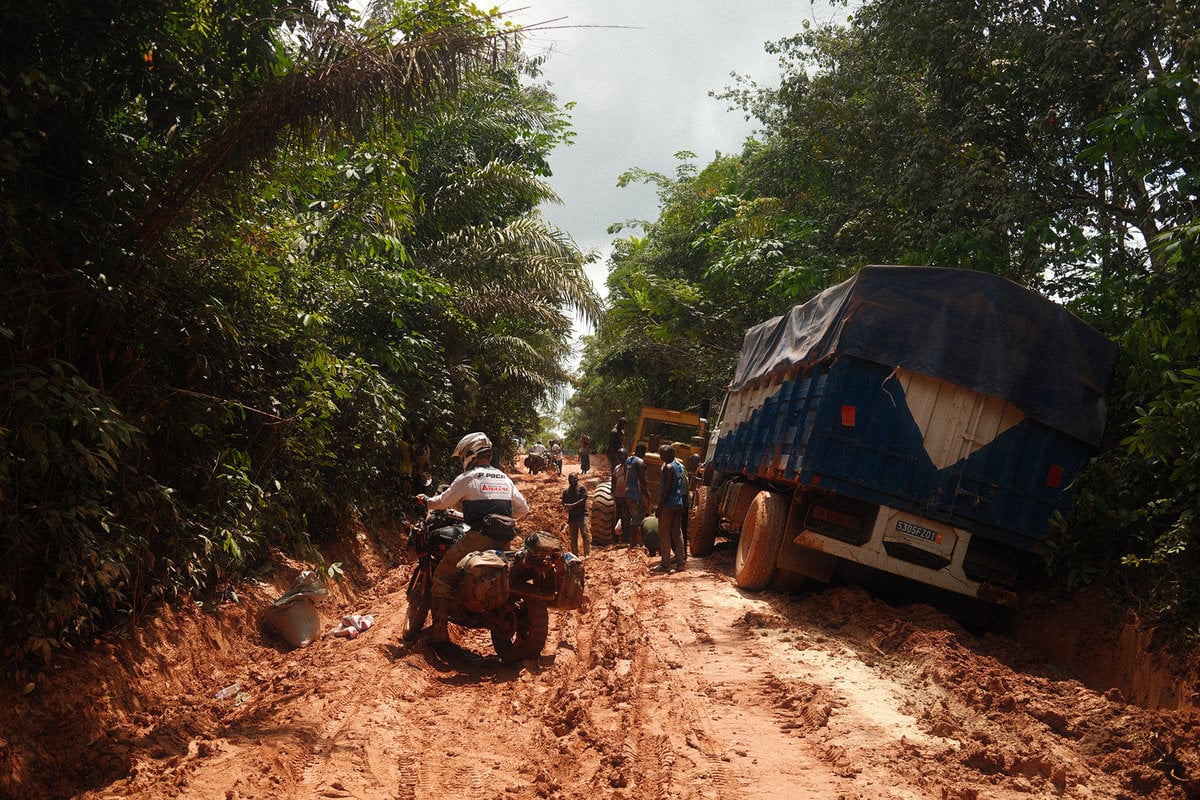 Kappa apoya la aventura de tres jóvenes españoles en África Kappa apoya la aventura de tres jóvenes españoles en África