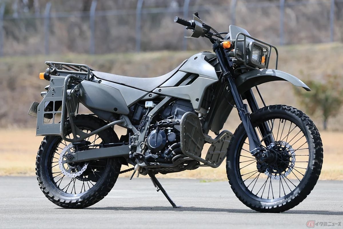 Kawasaki KLX 250: ¡la moto trail encargada de defender Japón!