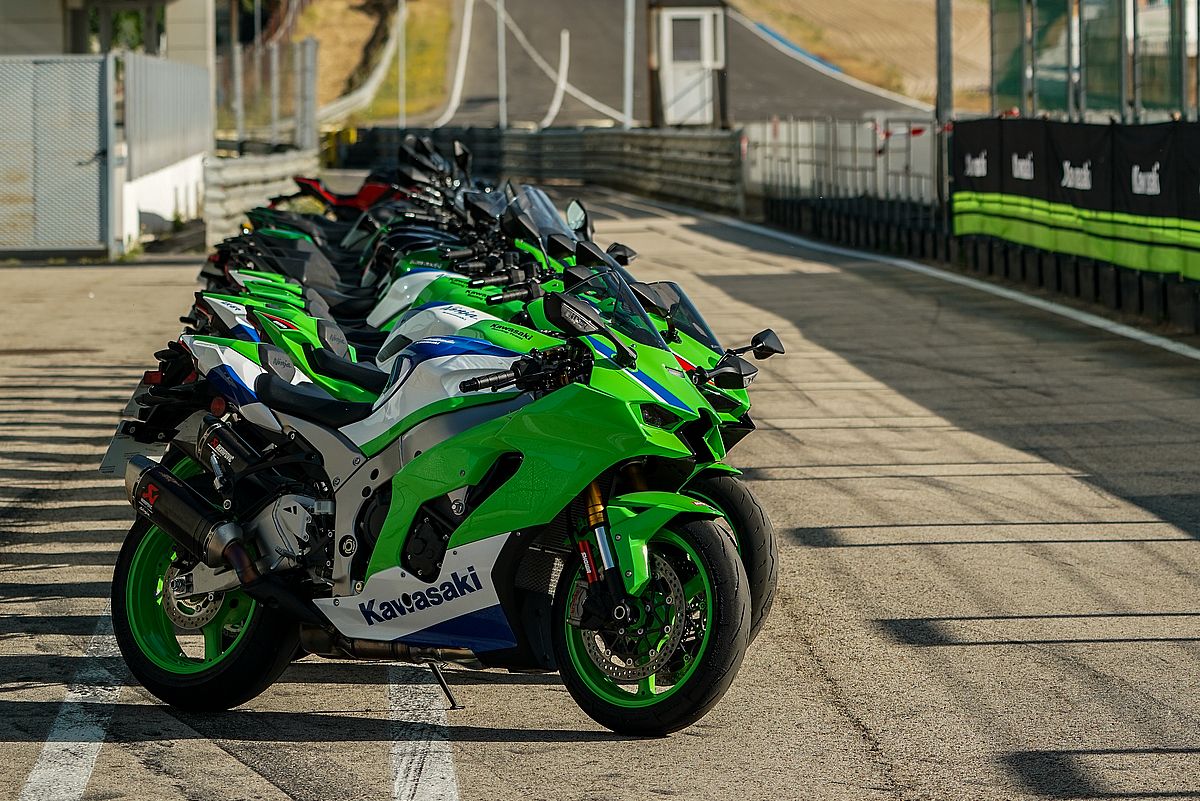 Kawasaki Xperience: ¡más de 1000 aficionados en el Jarama! Kawasaki Xperience: ¡más de 1000 aficionados en el Jarama!