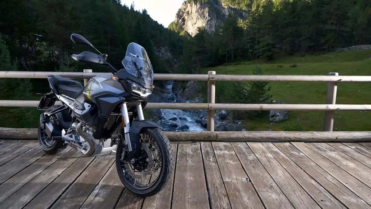 Moto Guzzi Stelvio: gran trail turística con motor Mandello Moto Guzzi Stelvio: gran trail turística con motor Mandello