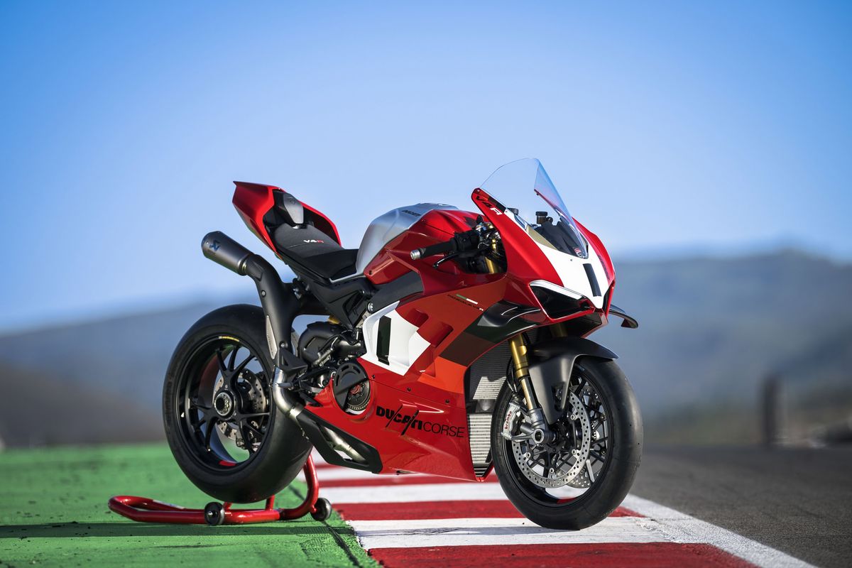Ducati Panigale V4 R: 240 CV, 16.500 rpm y 167 kg