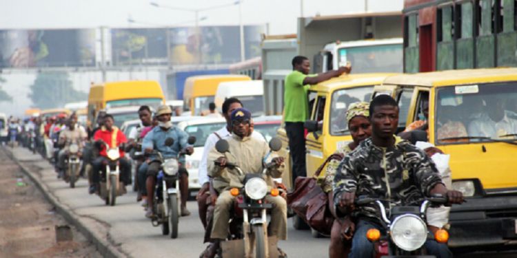¿Prohibidas las motos? En Nigeria se lo plantean