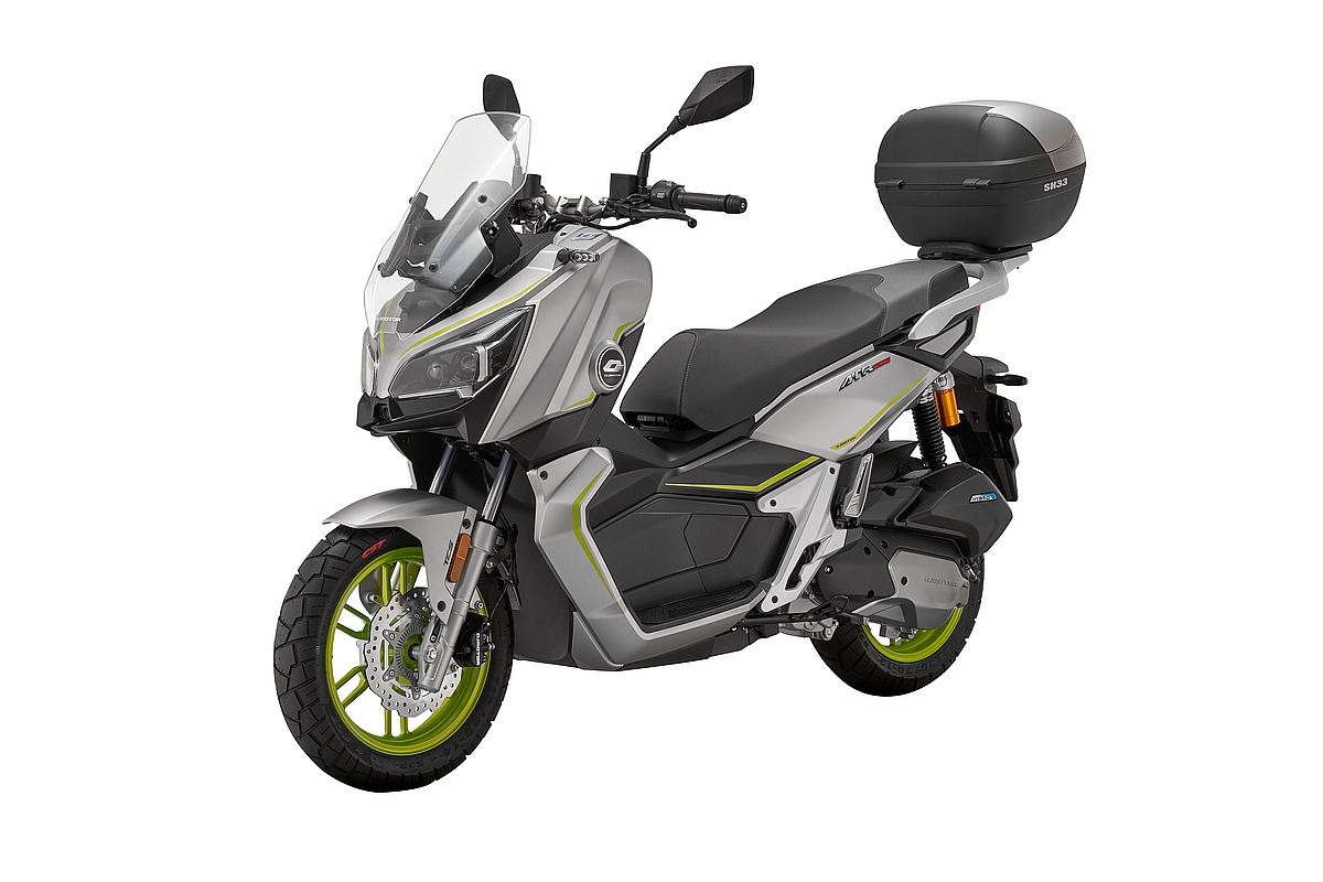 QJ Motor ATR 125: scooter crossover híbrido por 3.199 euros