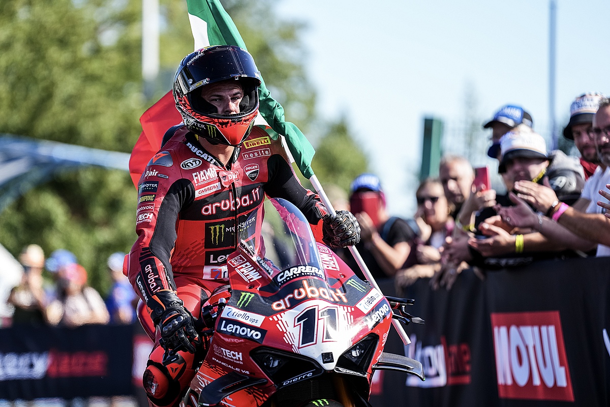 Mundial SBK Magny-Cours: Toprak y Bautista, lesionados Mundial SBK Magny-Cours: Toprak y Bautista, lesionados