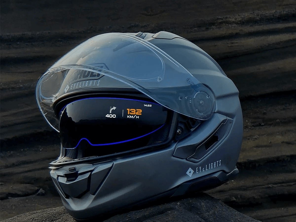Shoei GT-Air 3 Smart: el casco inteligente que te muestra el camino