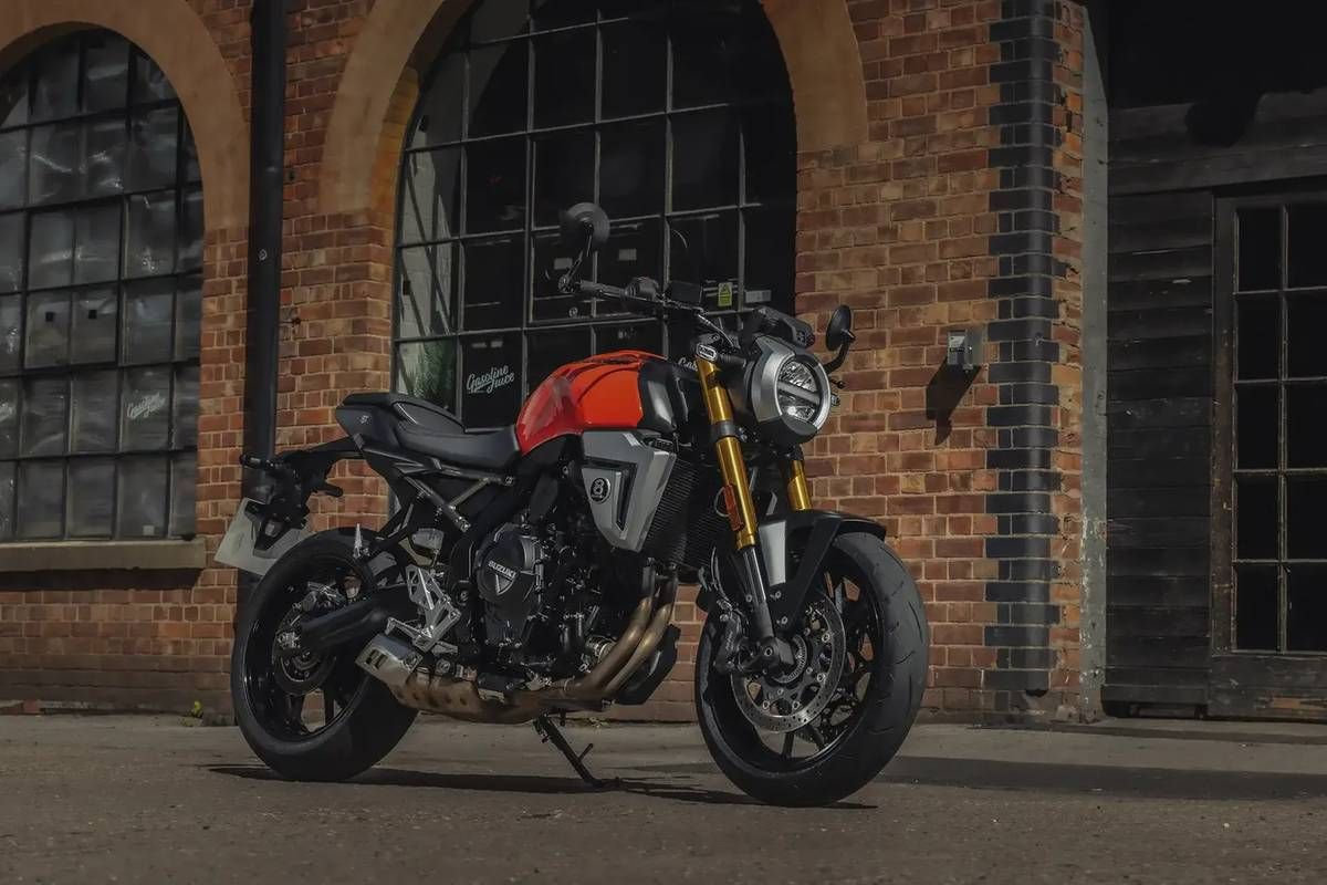 Suzuki GSX-8T y GSX-8TT 2027: nuevos colores para las retro