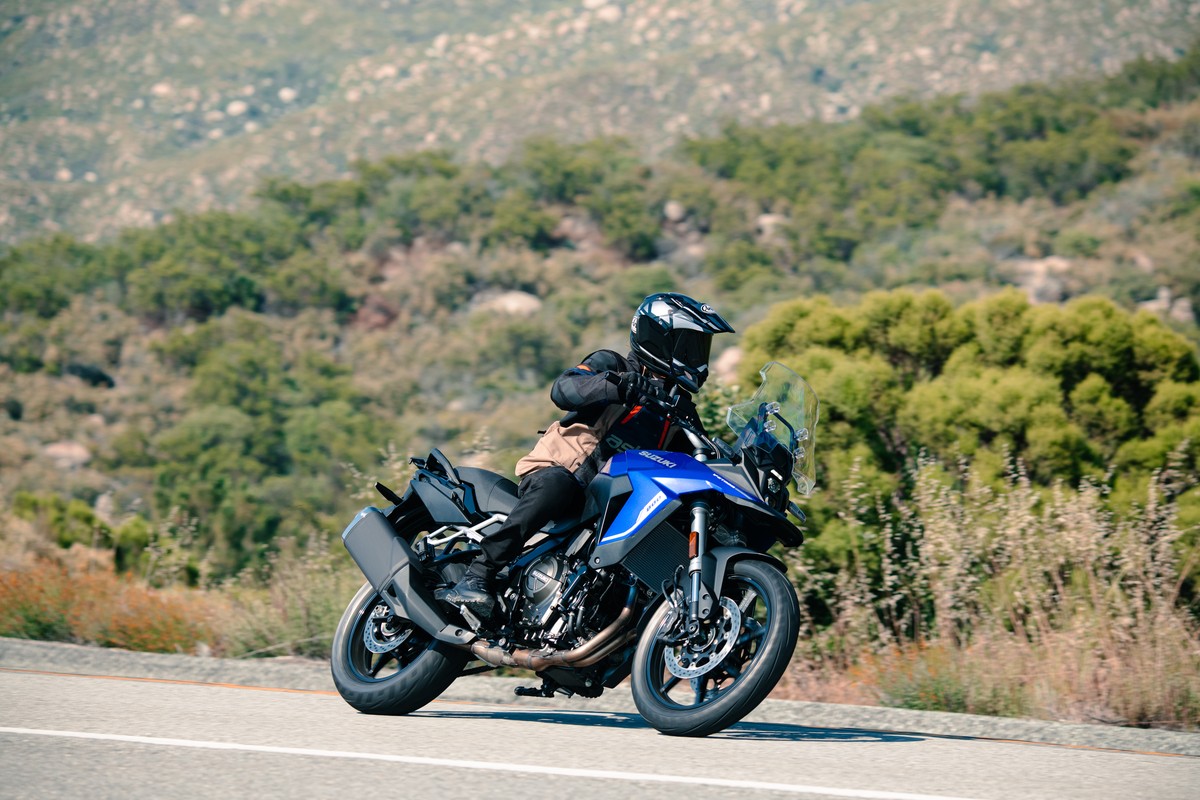 Llega la nueva Suzuki V-Strom 800 TECH rutera: 10.699 euros