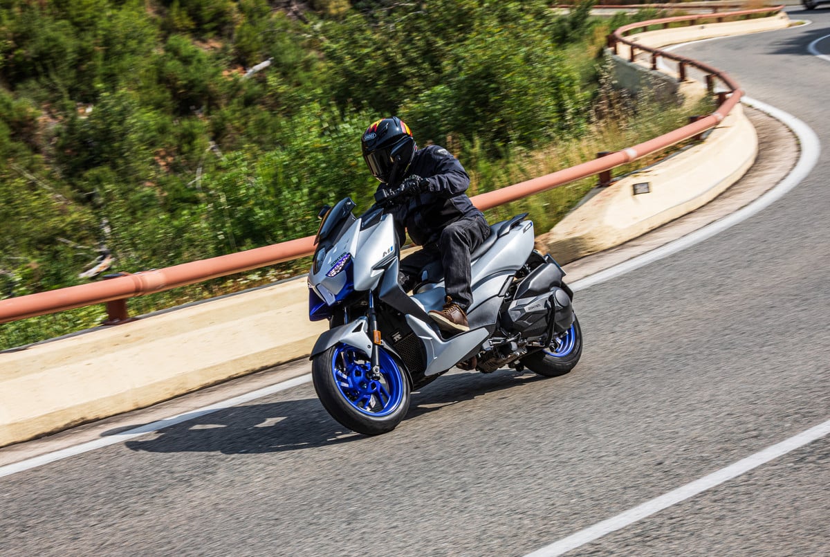 Prueba Zontes 368 D, M, E y K: 2 scooter deportivos y 2 GT a precios de saldo Prueba Zontes 368 D, M, E y K: 2 scooter deportivos y 2 GT a precios de saldo