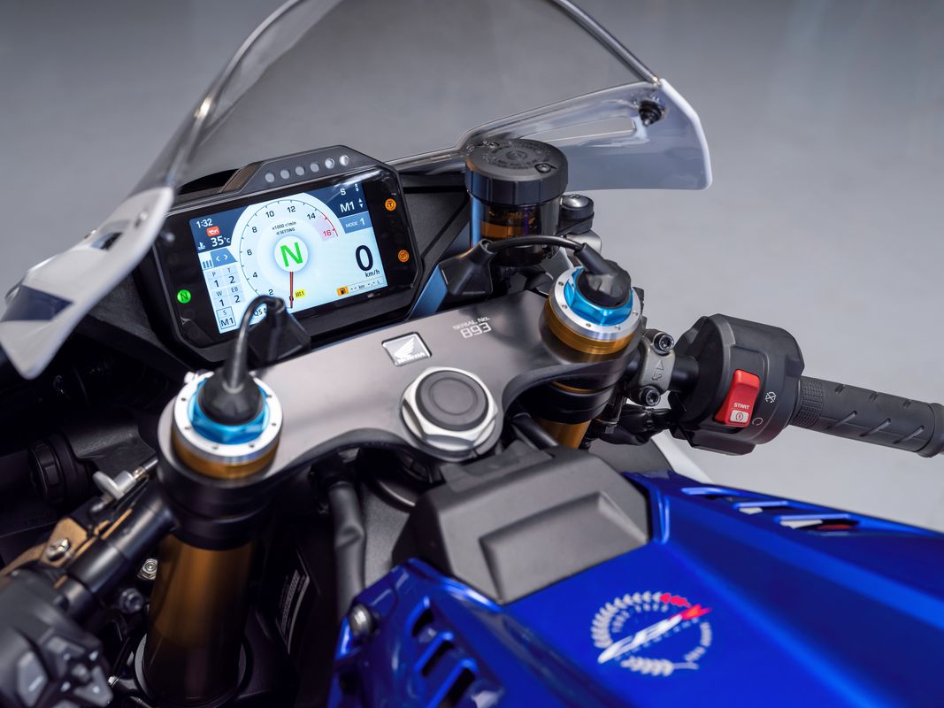 Nueva Honda CBR1000RR-R Fireblade 2022 30 aniversario